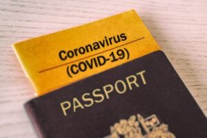 pasaporte de viaje y prueba de vacunación contra la COVID-19