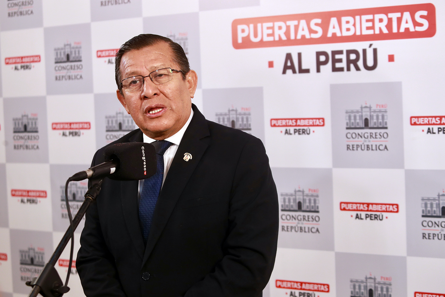 Eduardo Salhuana, presidente del Congreso de la República del Perú.