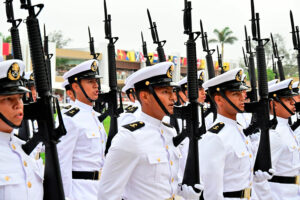 Desfile de soldados de la Secretaría de Marina Armada de México